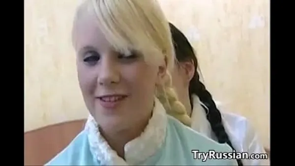 Hot Interracial Russian FFM Threesome klip klip terbaik