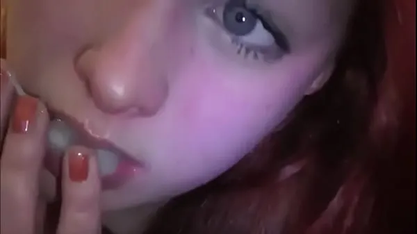 Married redhead playing with cum in her mouth Klip Klip terbaik