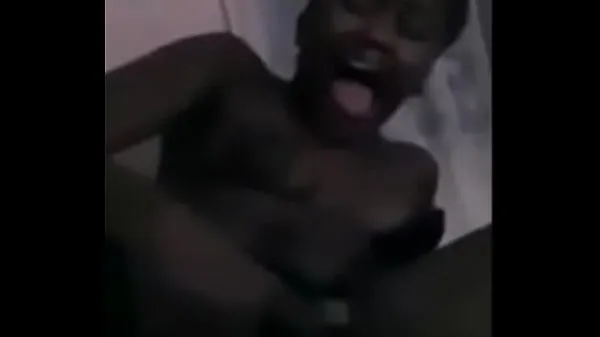 Best Young Nigerian Girl Masturbates clips Clips
