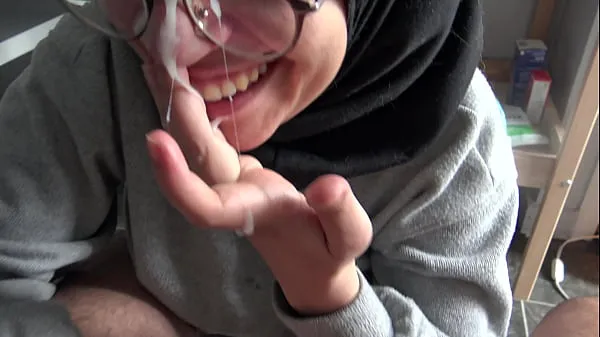 A Muslim girl is disturbed when she sees her teachers big French cock Klip Klip terbaik